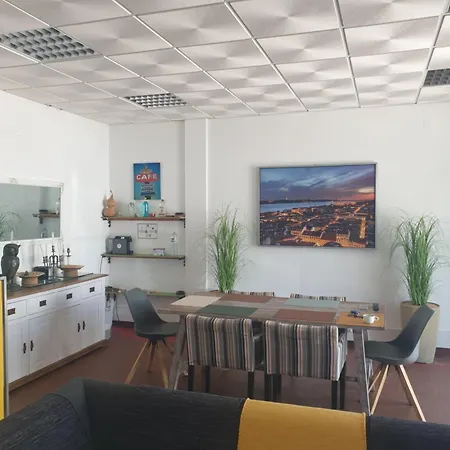 בית הארחה St@y Tunes אלבופיירה