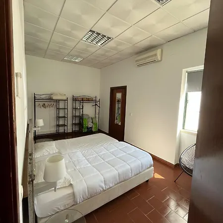 St@y Tunes בית הארחה *